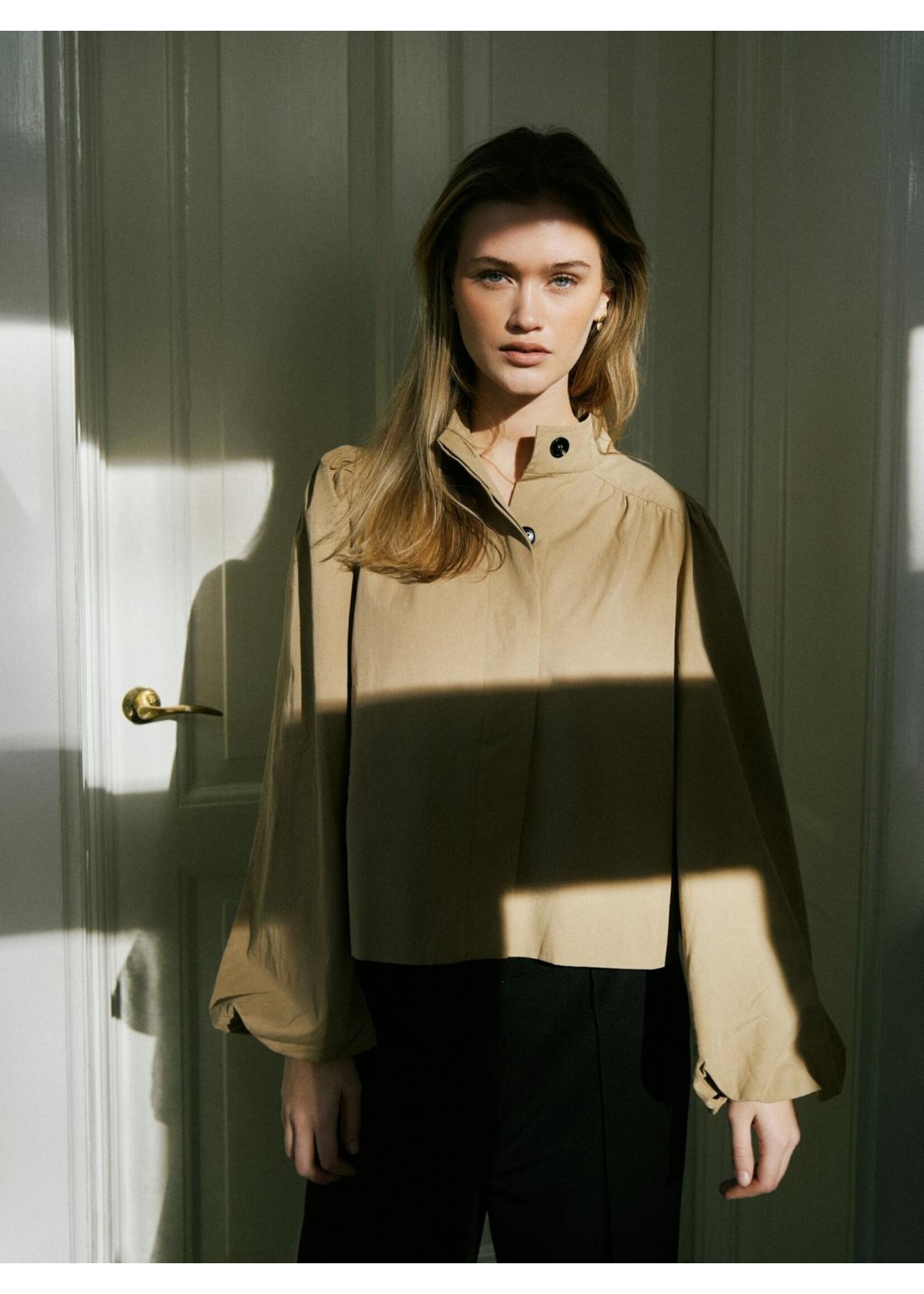 Neo Noir Neo Noir, Tirsa Twill Jacket, Sand, Size: