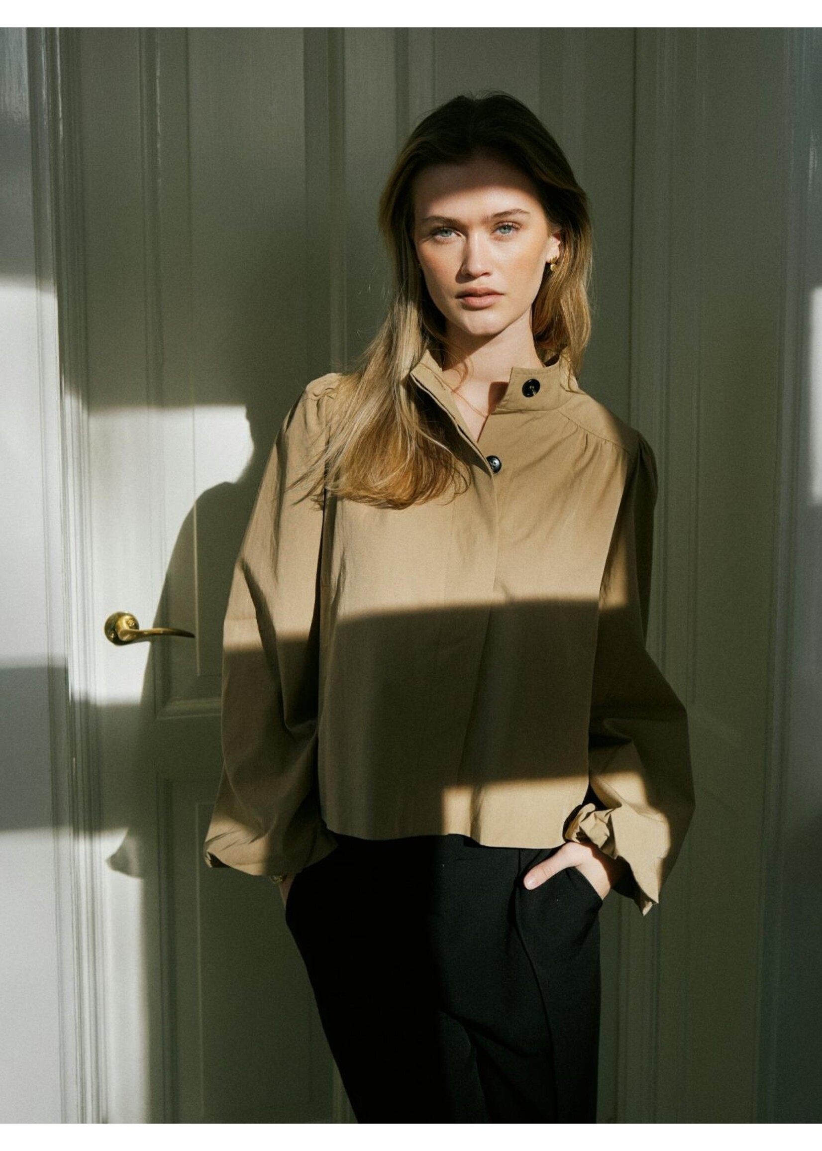 Neo Noir Neo Noir, Tirsa Twill Jacket, Sand, Size: