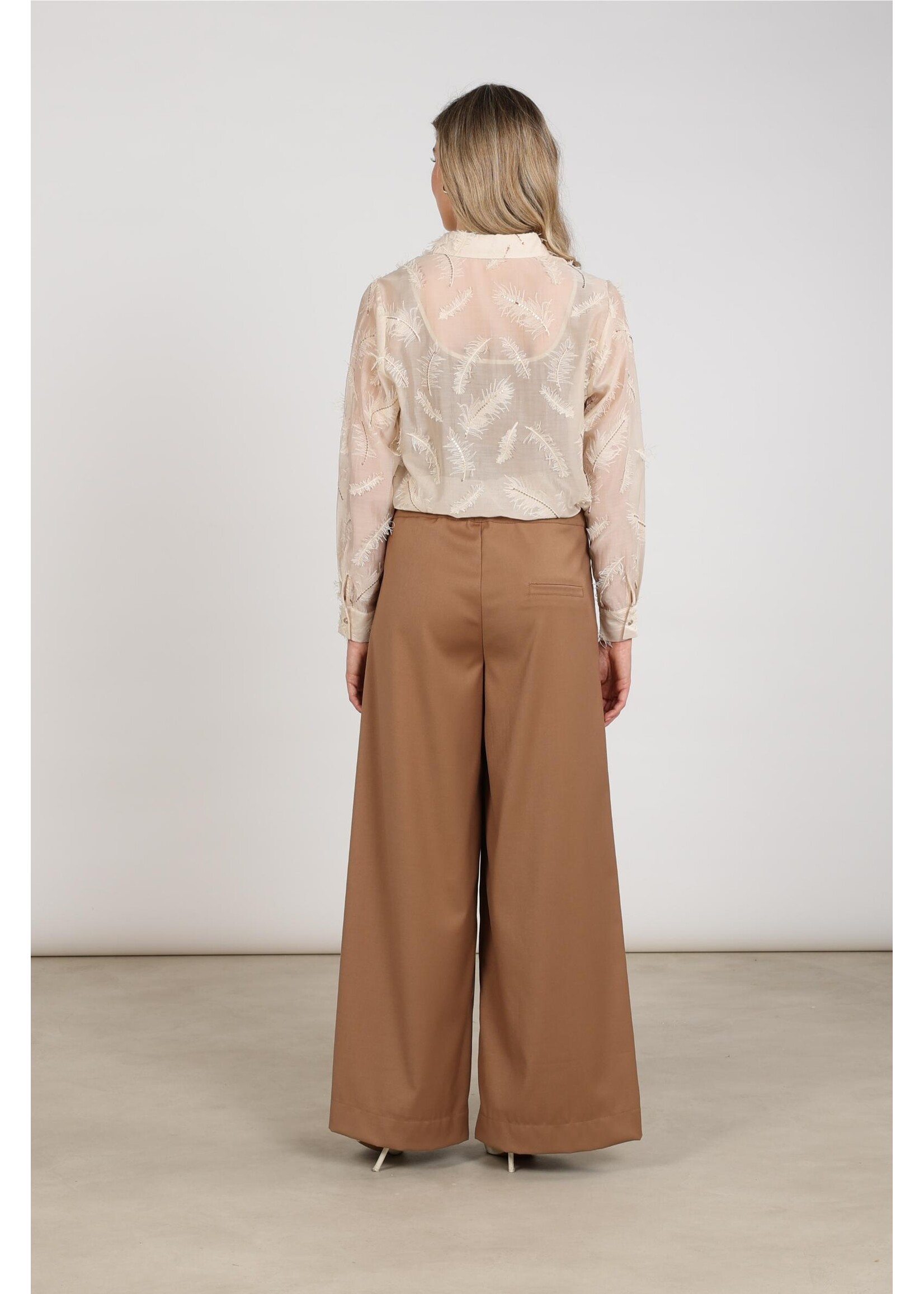 Nukus Nukus, Aysha Blouse Feathers, Sand, Size: