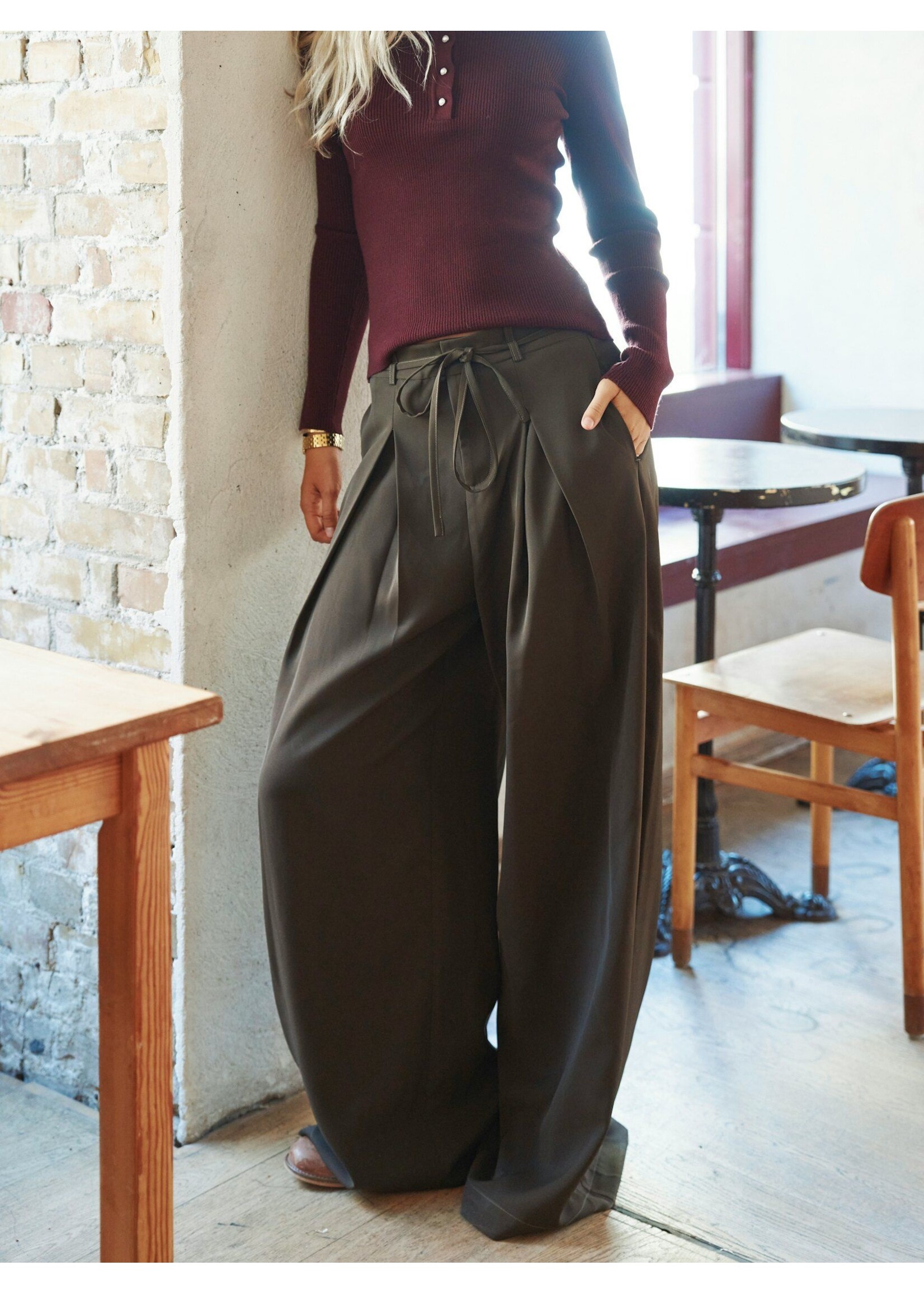 Neo Noir Neo Noir, Eddina Woven Pants, Dark Brown, Size: