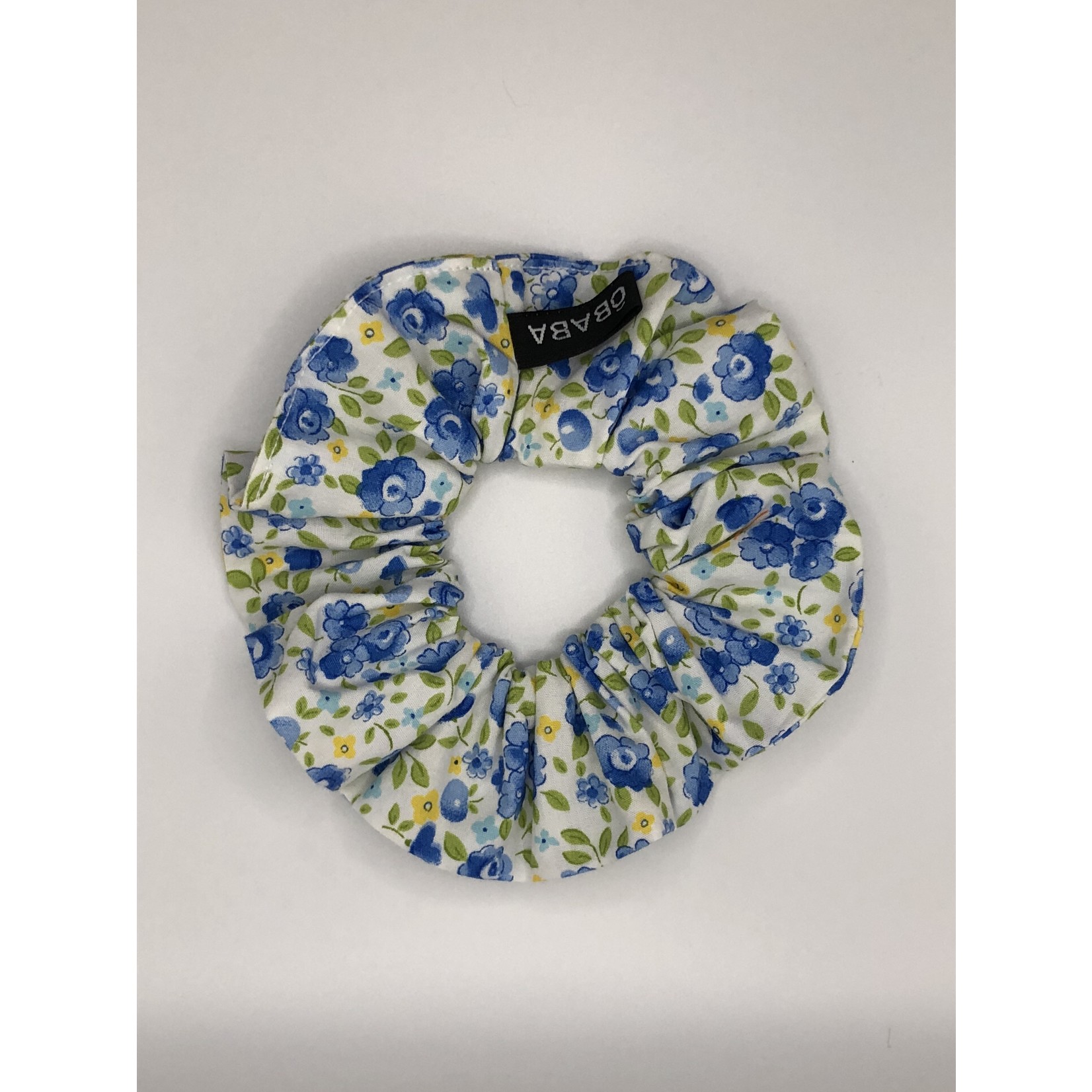 Obaba Scrunchies in different colors and motifs