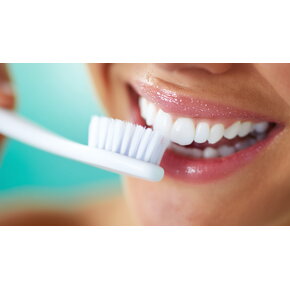 Wanneer mag je tanden poetsen na het bleken?