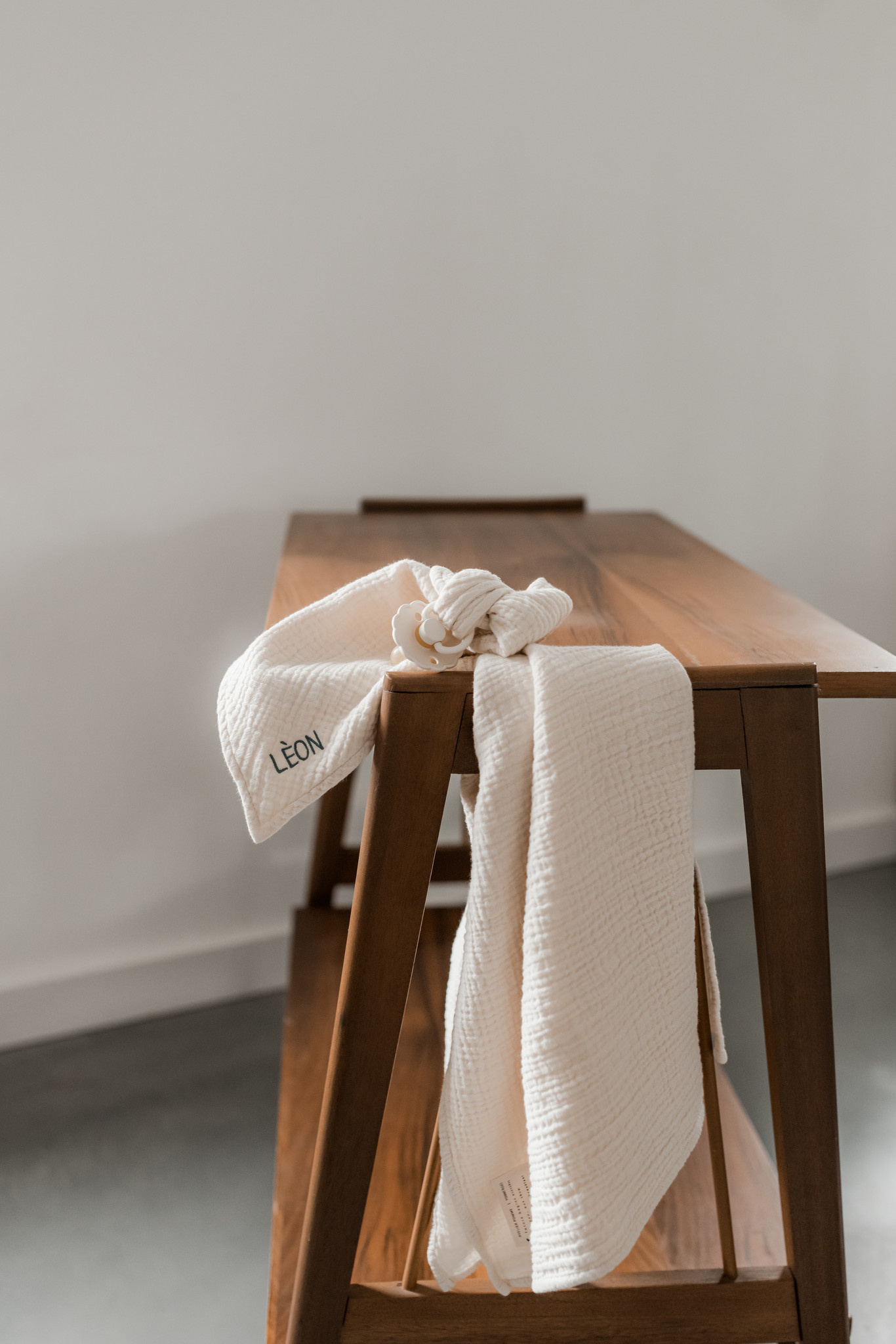 SET: TOWEL HUGE, CUDDLE & BIBS-1