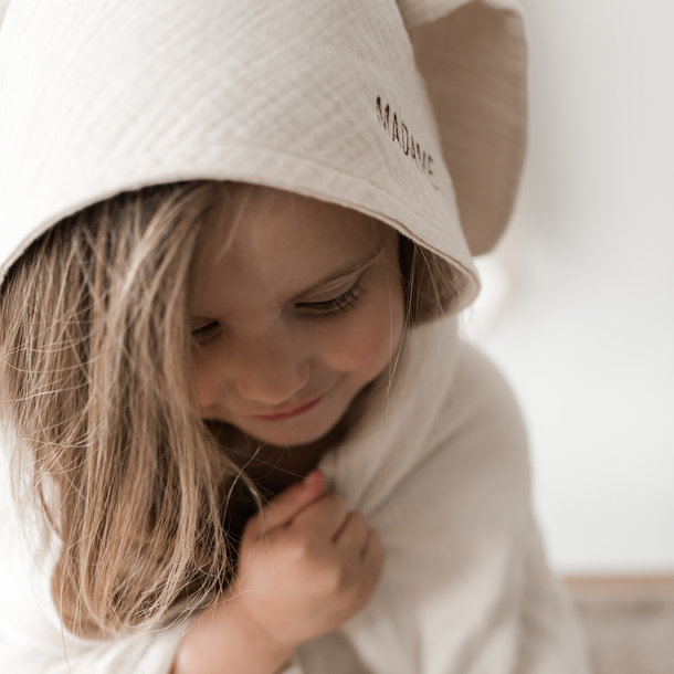 BATH CAPE COSY WHITE