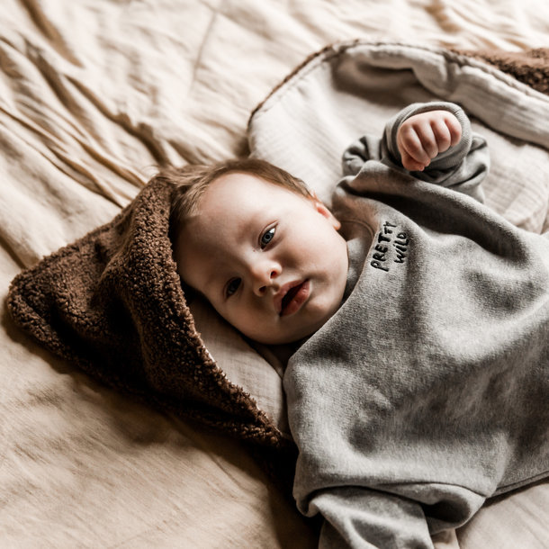 COSY BROWNIE TEDDY WRAP BLANKET