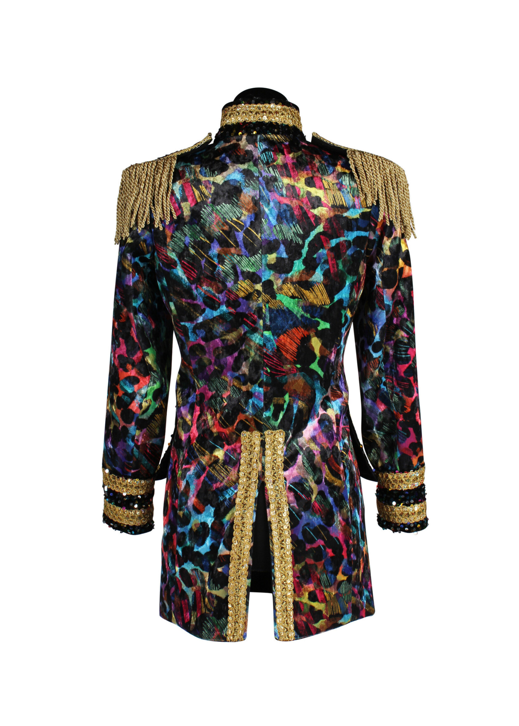 Thetru Jas heer "Painted Black"