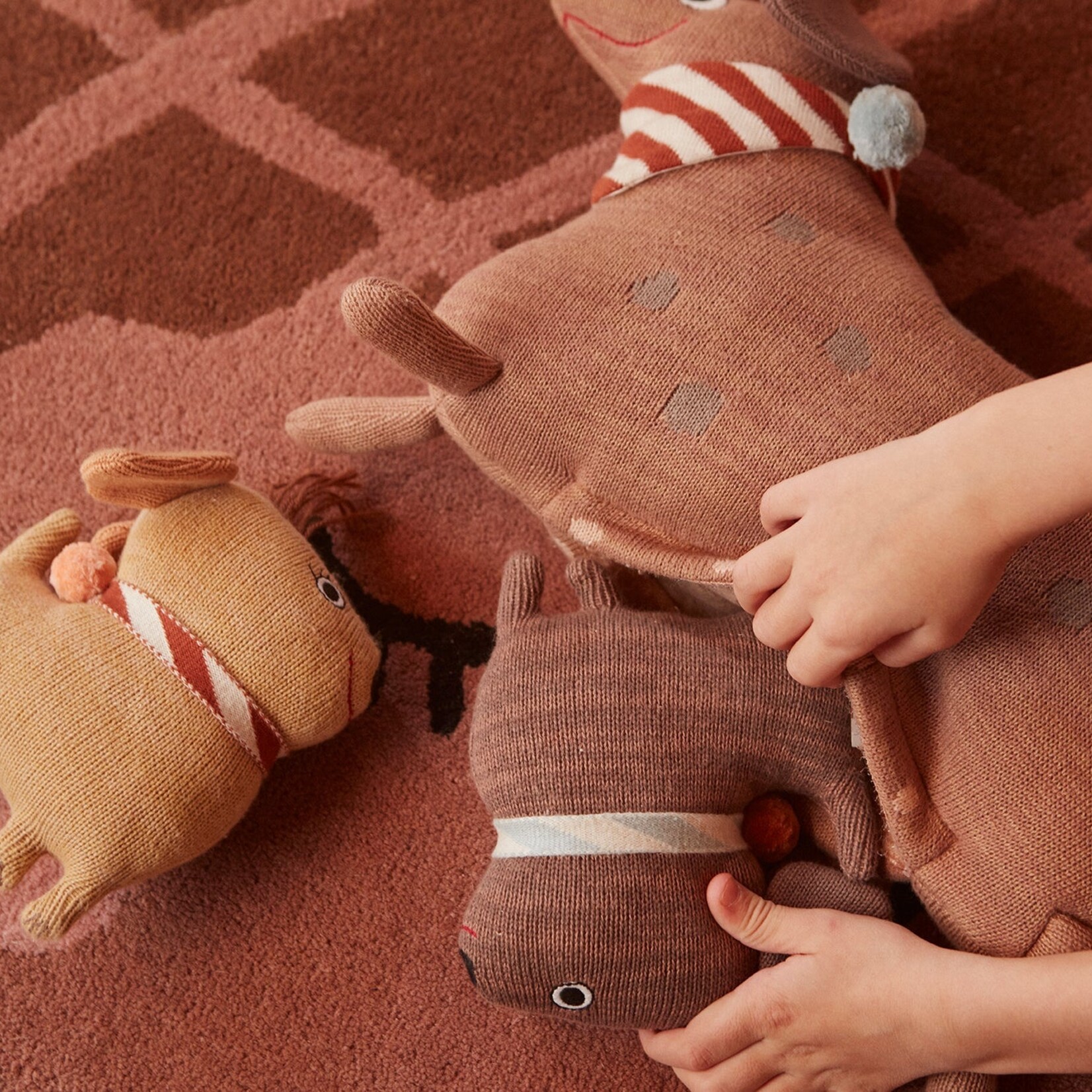 OYOY MINI Hunsi Hond Met Twee Puppies Coco & Max - Multi