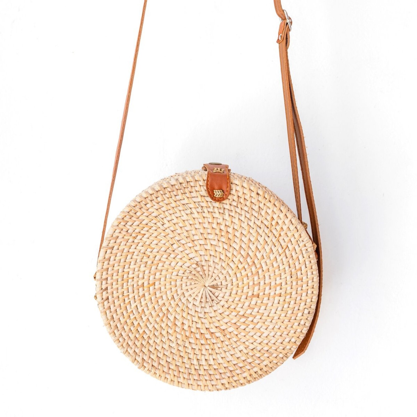 Soeji Ronde rotan tas beige handgemaakte crossbody tas met synthetische lederen riemen schoudertas Boho Bali tas SENJA (natuurlijk)