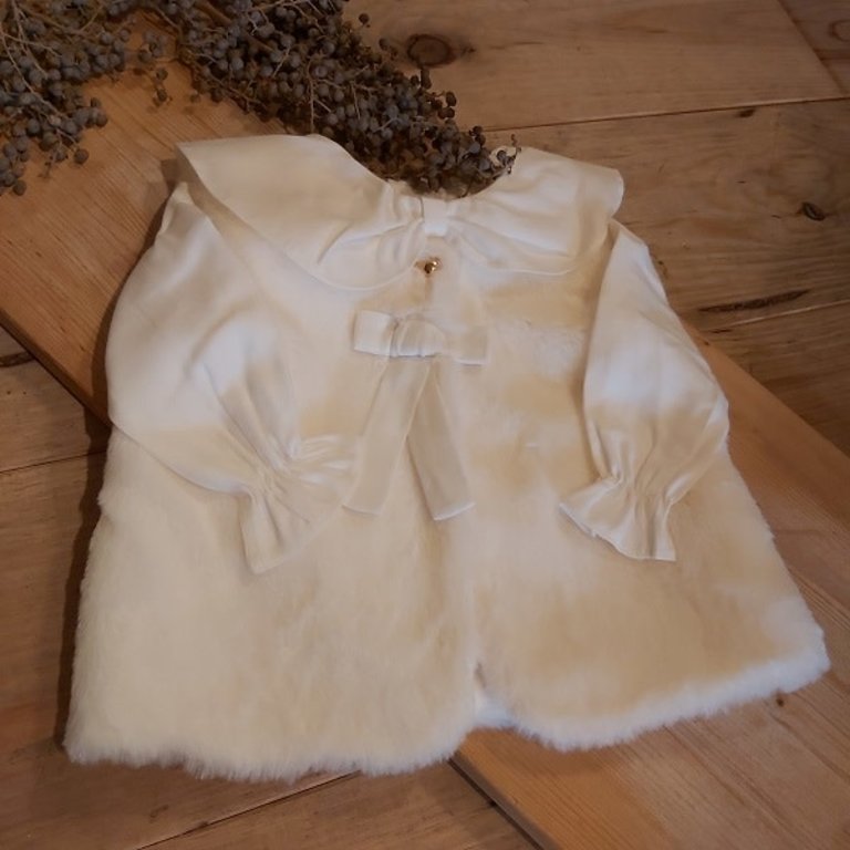 Be Chic Blouse ivoor met grote ronde kraag