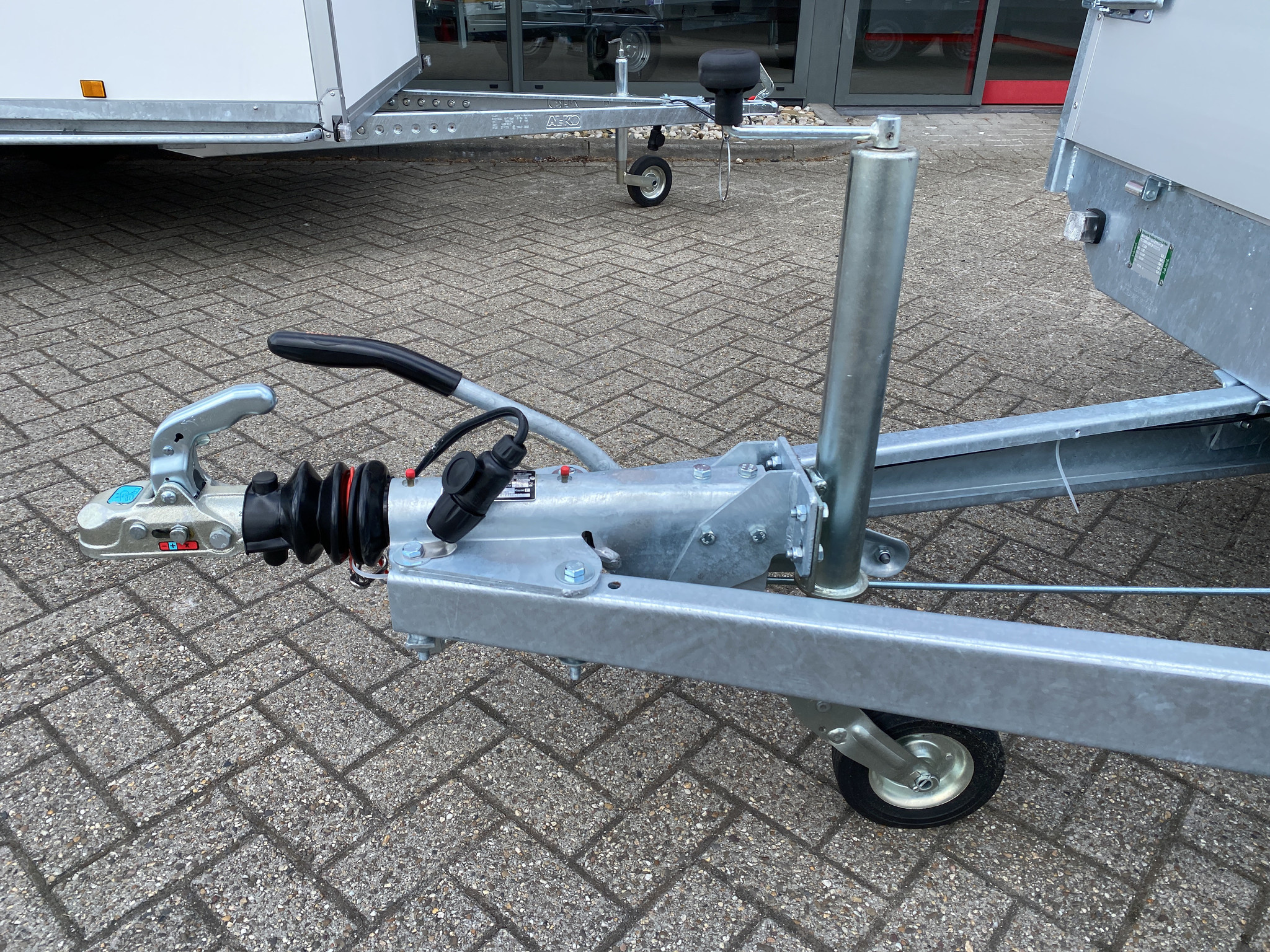 Auflaufbremse KF30 Typ C (3000kg) V-Deichsel