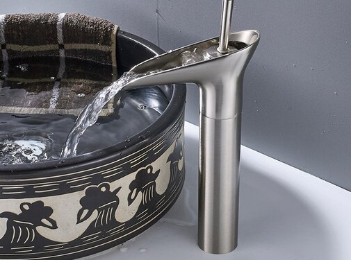 VALISA Moderne nikkel waterval wastafel kraan