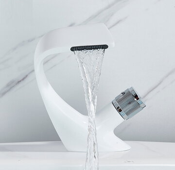 VALISA Moderne Luxe Design Witte Wastafel Mengkraan Creatieve Waterval Kraan