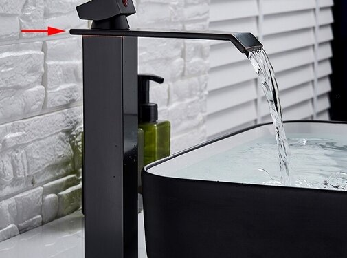 VALISA Verhoogde Design Waterval Uitloop Wastafelkraan Zwart C