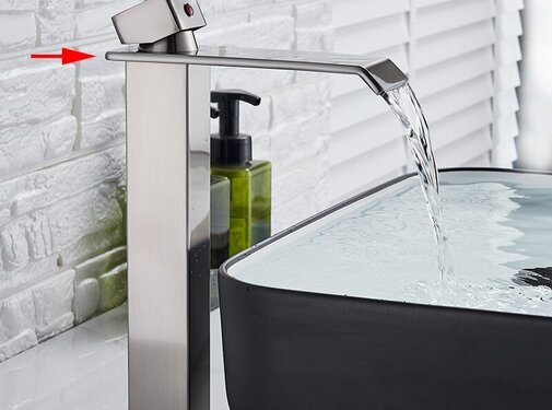 VALISA Verhoogde Design Wastafelkraan Waterval Uitloop Geborsteld nikkel C