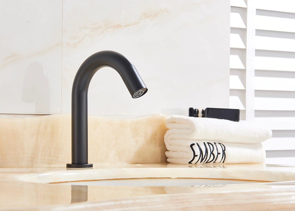 Shop nu deze Automatische Infrarood Sensor Wastafel kraan Warm en Koud Water zwart laag op Valisa.nl