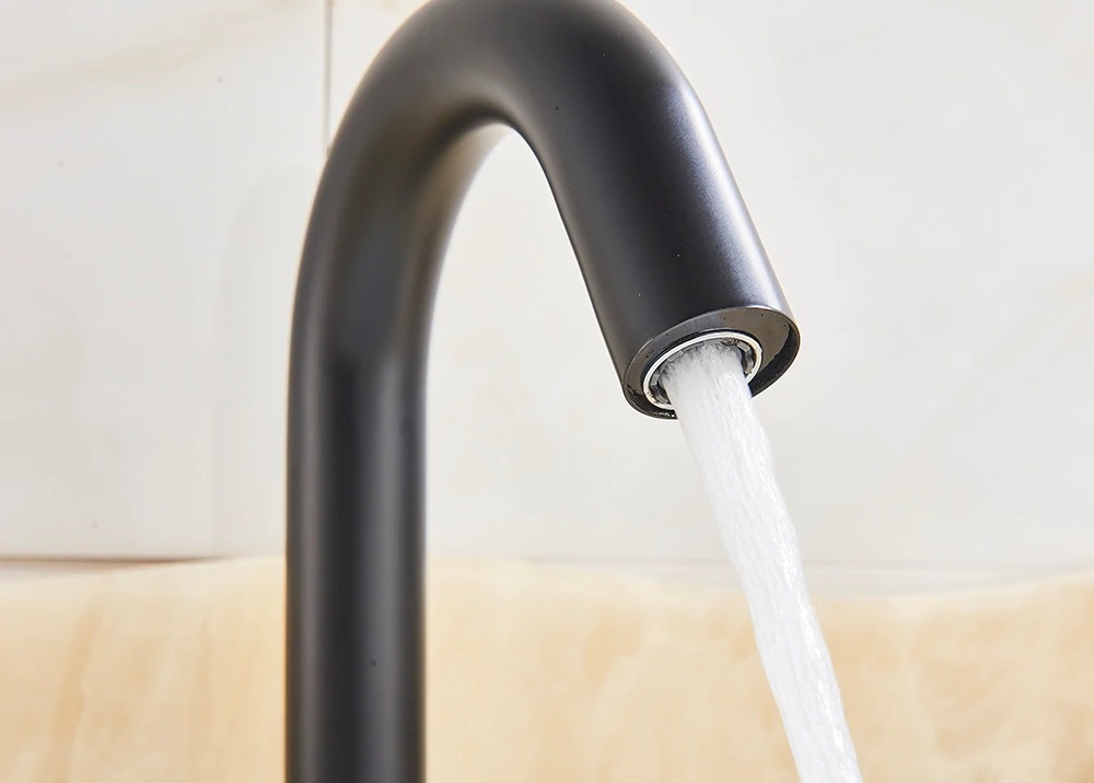 Shop nu deze Automatische Infrarood Sensor Wastafel kraan Warm en Koud Water zwart laag op Valisa.nl