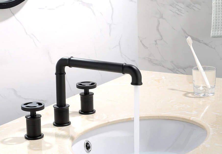 Shop nu deze Retro industriële stijl wastafelkraan dubbel handvat mengkraan 3 gats zwart op Valisa.nl