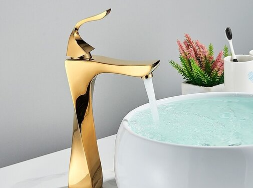 VALISA Hoog gedraaide design wastafel kraan goud