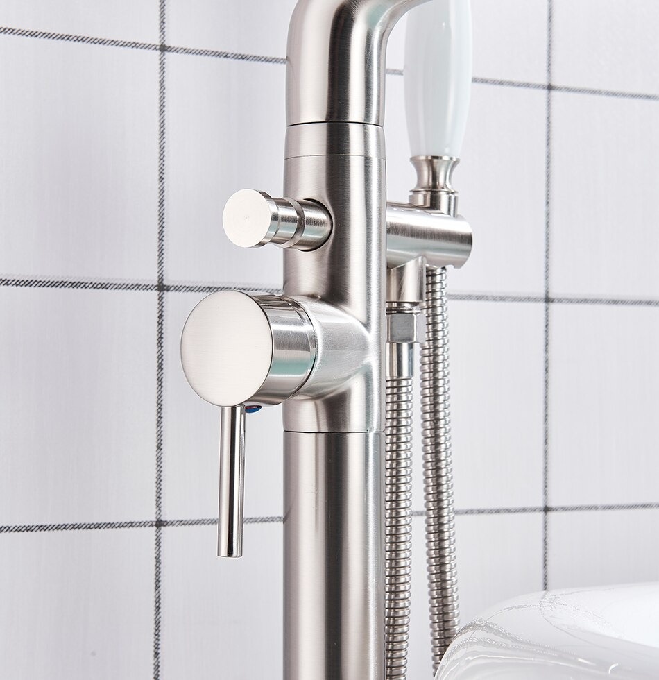 Shop nu deze Moderne vrijstaande badkraan met hand douche geborsteld nikkel op Valisa.nl