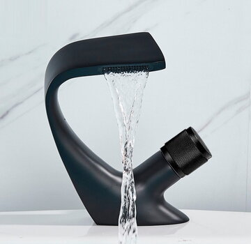 VALISA Sale | Moderne Luxe Design Wastafel Mengkraan Zwart Creatieve Waterval Kraan Mat zwart B