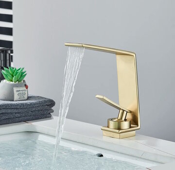 VALISA Design wastafel waterval kraan met smalle hoge uitloop  geborsteld goud