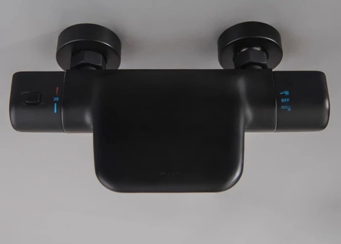 Shop nu deze Thermostaat wand badkraan Set met waterval en luxe handdouche mat zwart op Valisa.nl