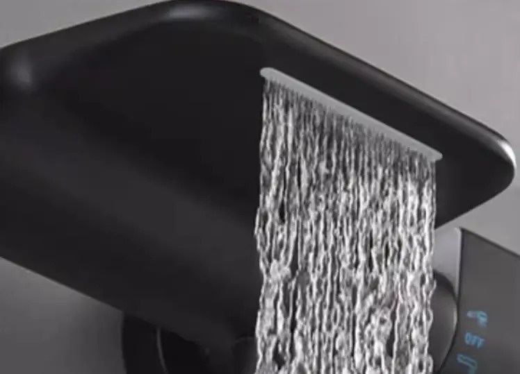 Shop nu deze Thermostaat wand badkraan Set met waterval en luxe handdouche mat zwart op Valisa.nl