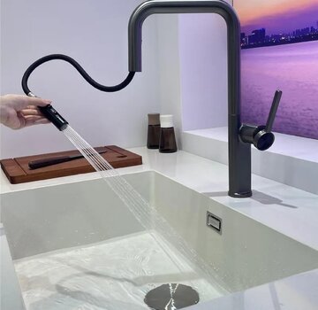 VALISA Ultra luxe design keukenkraan met  uitrekbare uitloop met 2 standen gun metal