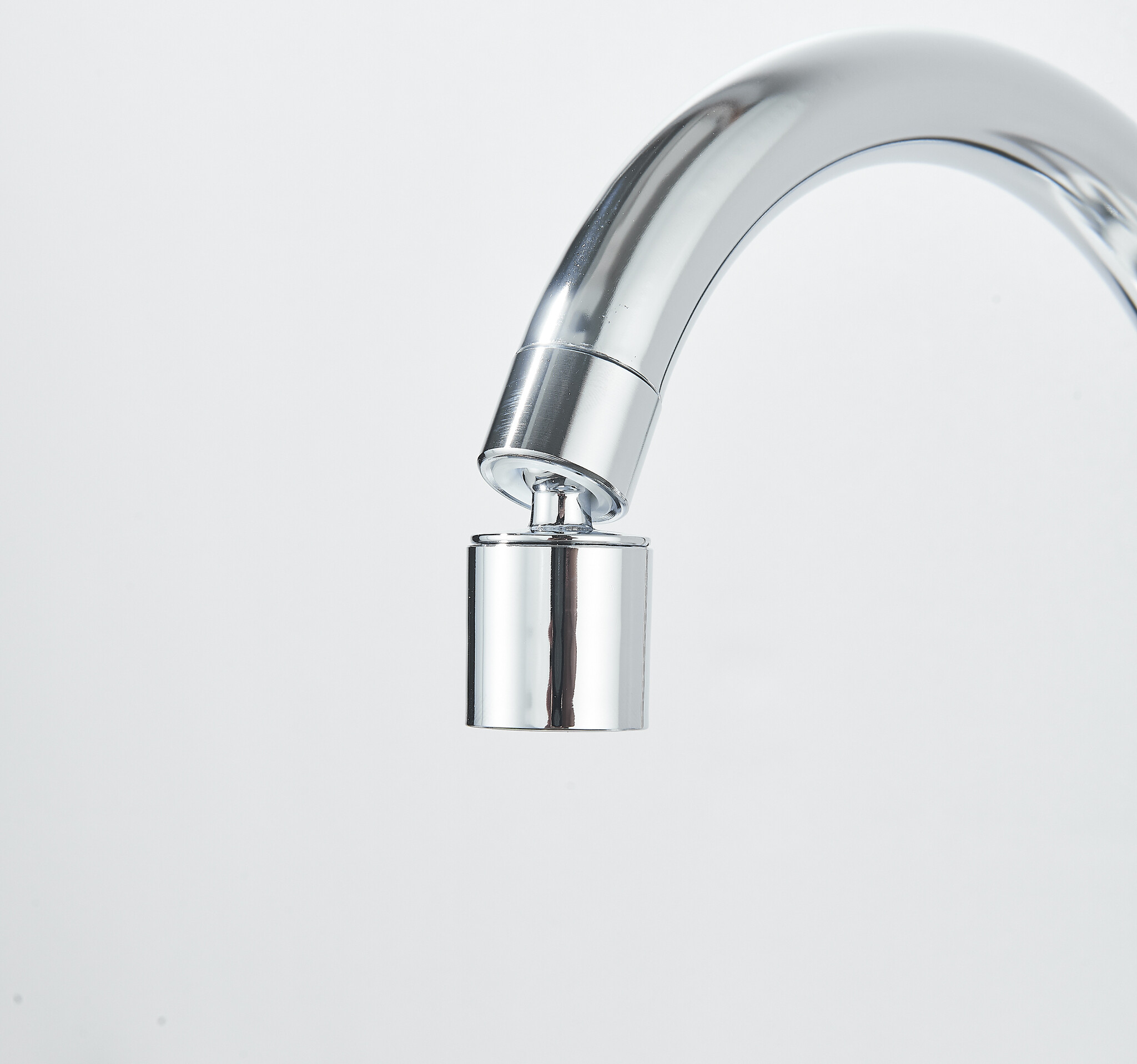 Shop nu deze Moderne messing brugkraan met dubbele hendel en kantelbare uitloop chroom op Valisa.nl