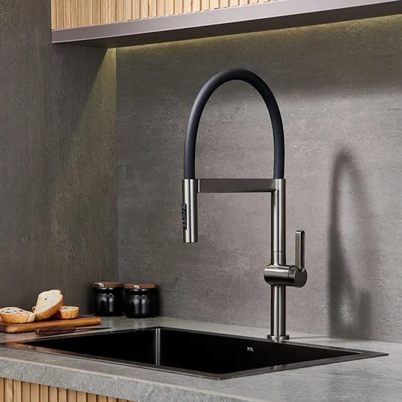 Shop nu deze Nieuwe keuken mengkraan met magnetische sluiting 360 graden rotatie pull down modern geborsteld nikkel op Valisa.nl