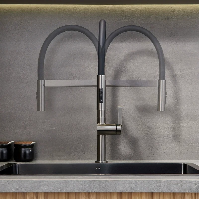 Shop nu deze Nieuwe keuken mengkraan met magnetische sluiting 360 graden rotatie pull down modern geborsteld nikkel op Valisa.nl