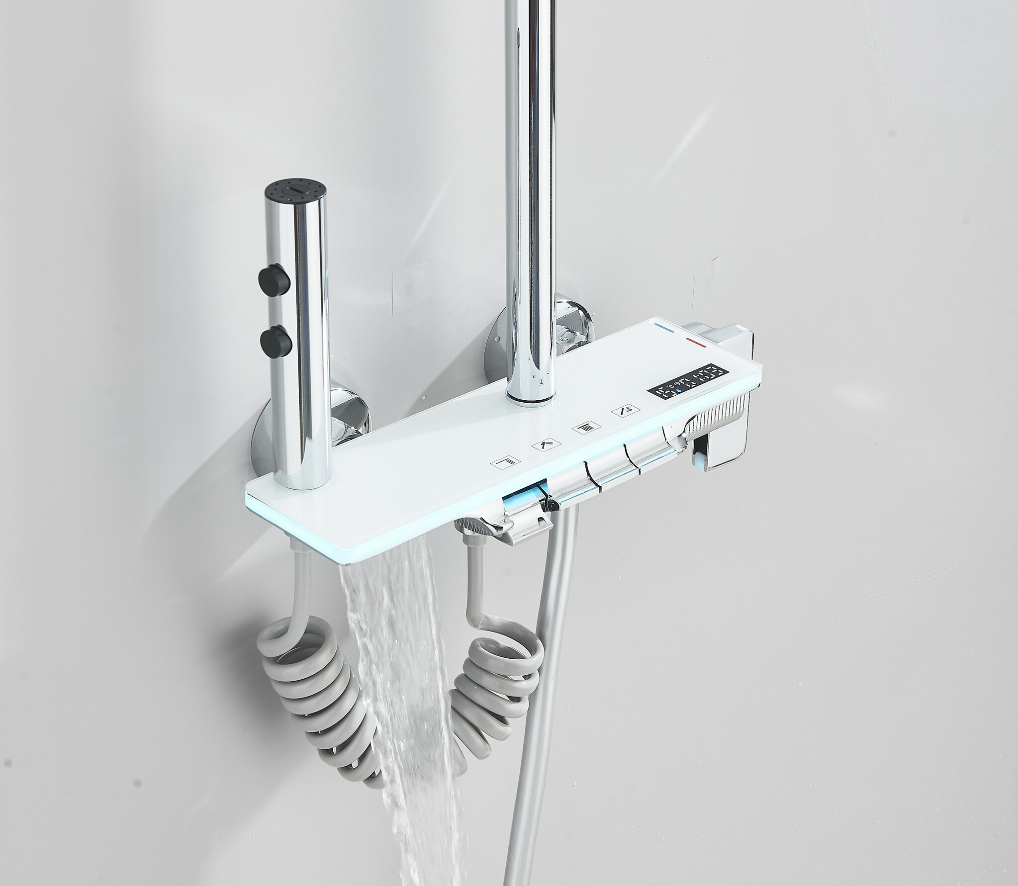 Shop nu deze Luxe modern design thermostaat douche set met digitaal display wit met chroom op Valisa.nl