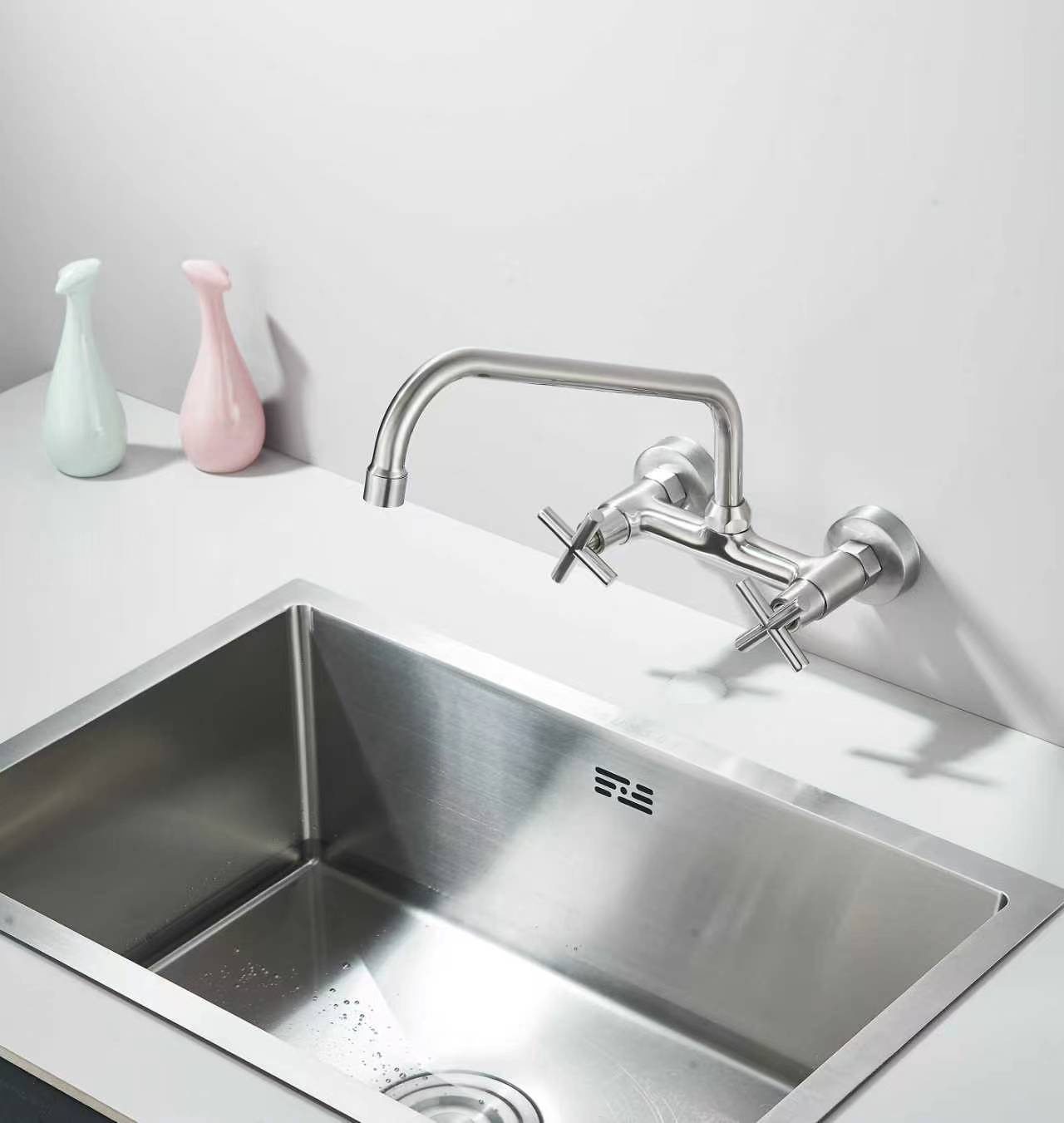Shop nu deze Wandkraan Nikkel Mengkraan Draaibare Uitloop 32cm uitloop op Valisa.nl