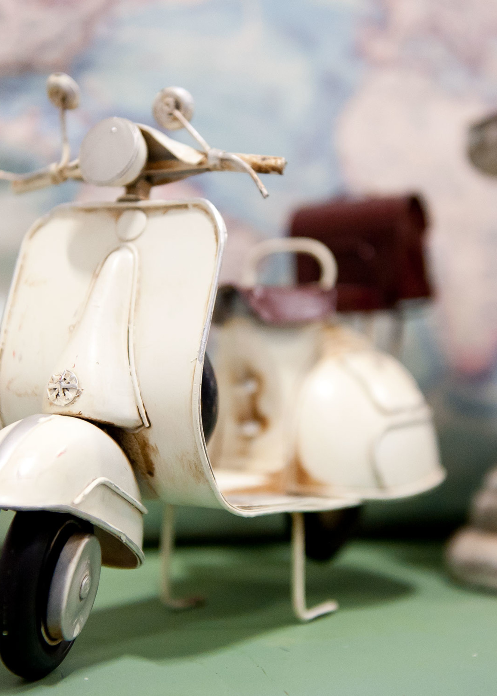 Clayre & Eef Modèle scooter 26*10*17 cm 6Y1625