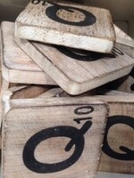 houten letters & tekens Scrabble Letter Q
