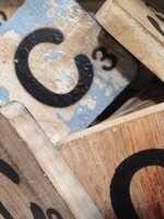 houten letters & tekens Scrabble Letter C