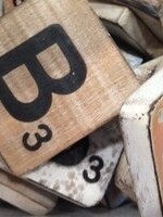 houten letters & tekens Scrabble Letter B