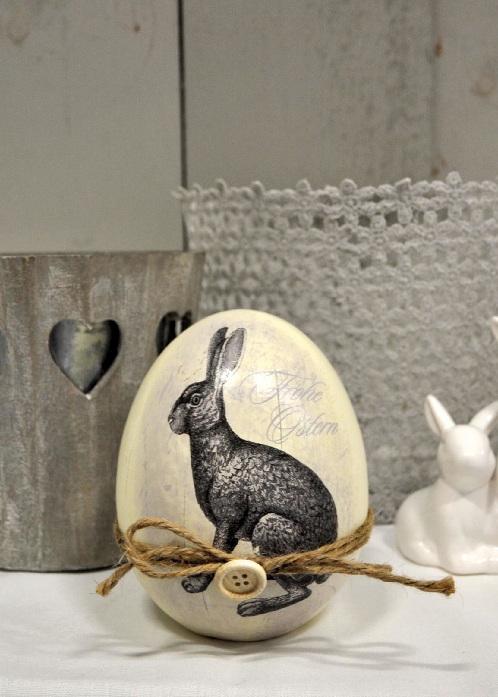 Clayre & Eef Décoration oeuf avec lapin Ø 12*14 cm 6PR0515