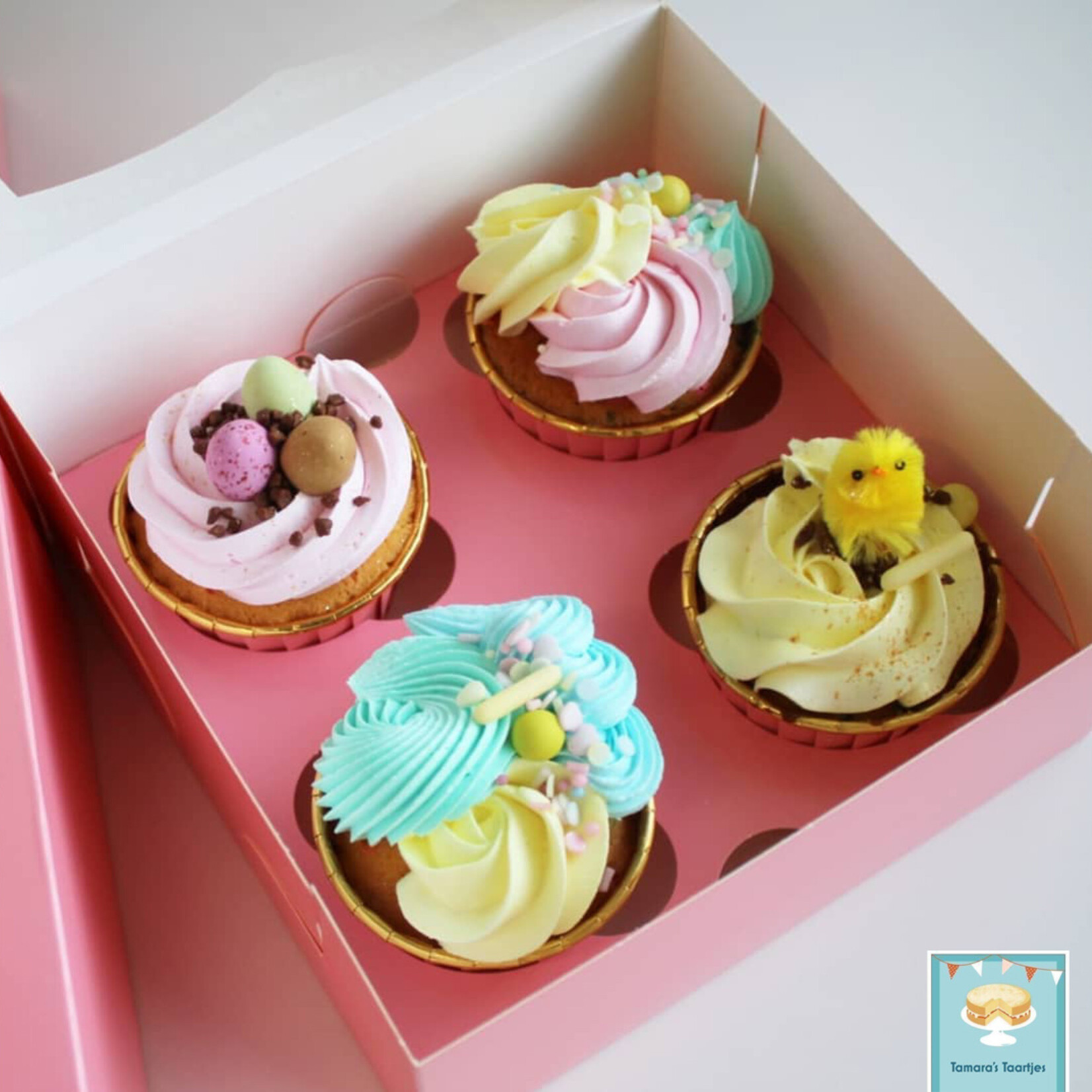 Cupcakedozen.nl Roze doos voor 4 cupcakes (per 25 stuks)