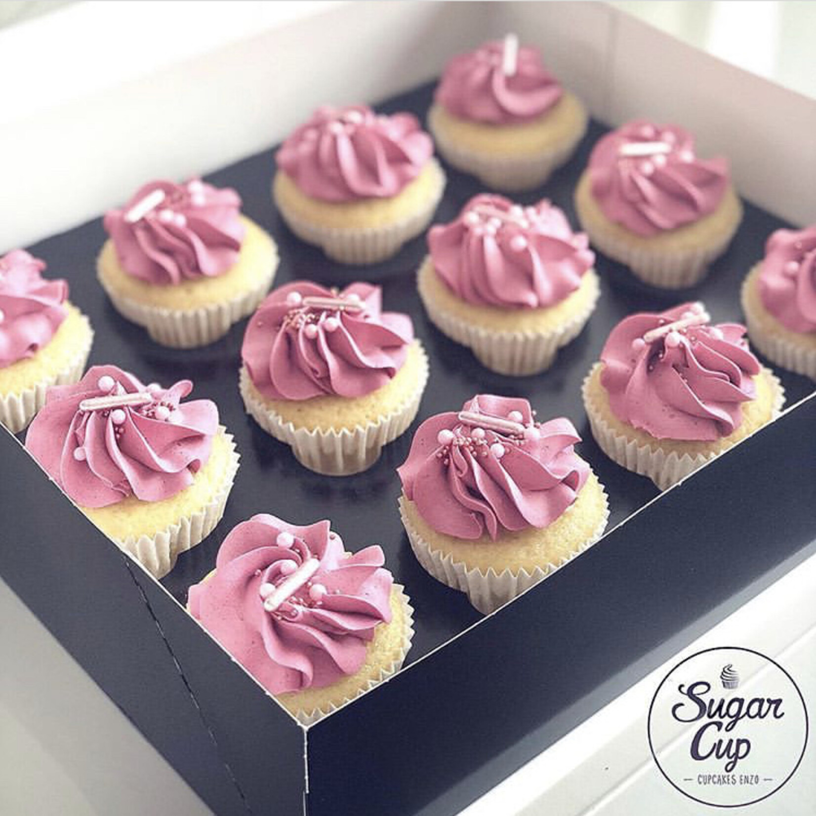 Cupcakedozen.nl Zwarte doos voor 12 cupcakes (per 25 stuks)
