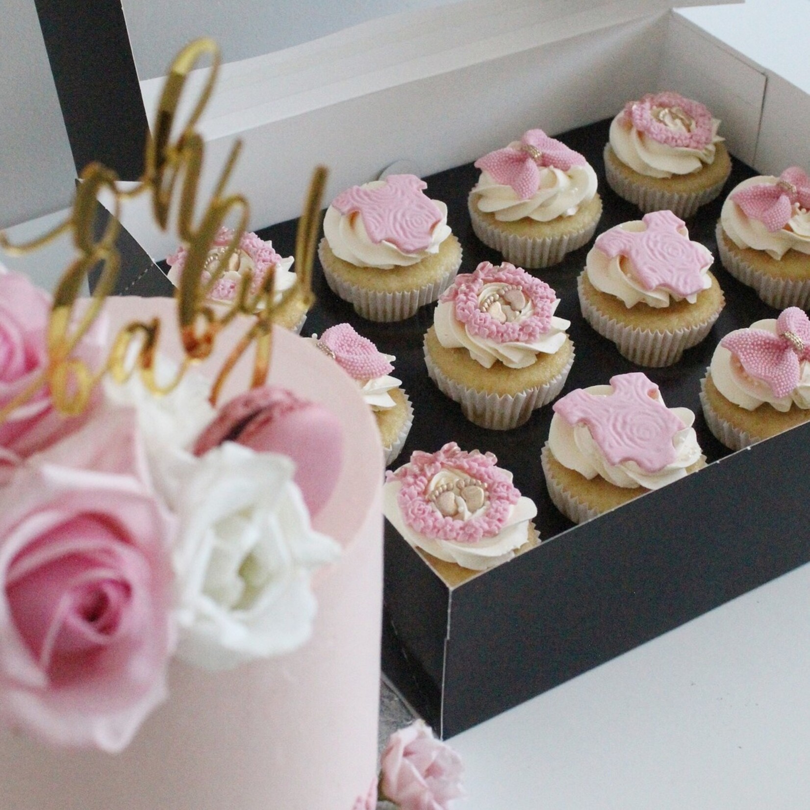 Cupcakedozen.nl Zwarte doos voor 12 cupcakes (per 25 stuks)