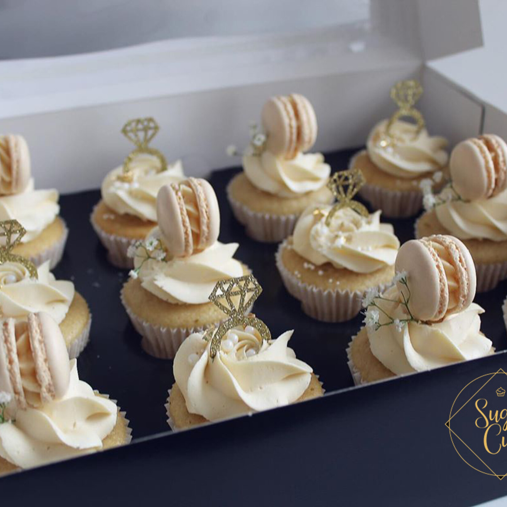 Cupcakedozen.nl Zwarte doos voor 12 cupcakes (per 25 stuks)