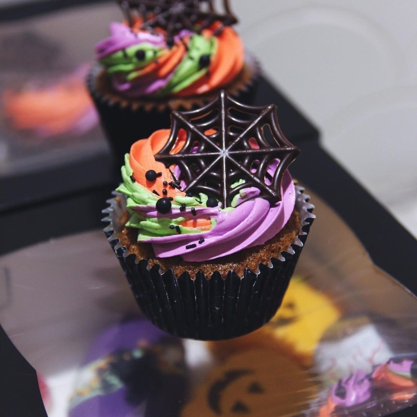 Cupcakedozen.nl Zwarte doos voor 4 cupcakes (25 stuks)