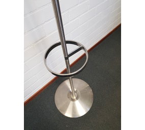 Metalen staande kapstok Metalen staande kapstok