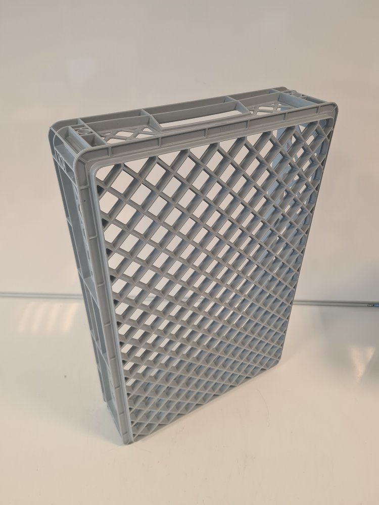 Auer Kunststof stapelkrat 60x40x12 grijs, PP, geperforeerd, gebruikt Auer Kunststof stapelkrat 60x40x12 grijs, PP, geperforeerd, gebruikt