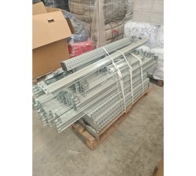 Partij Metalsistem korte staanders en liggers, gebruikt Partij Metalsistem korte staanders en liggers, gebruikt