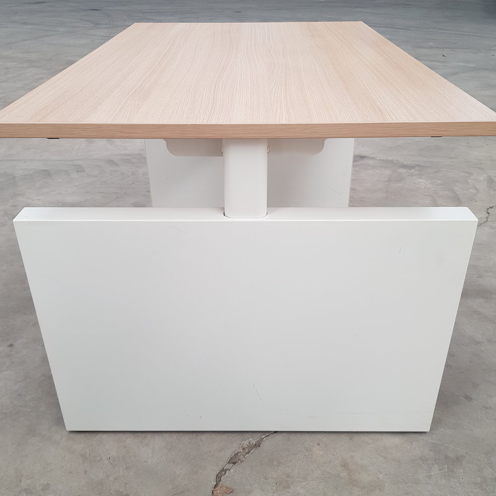 Bureau, 120x80 cm, eiken/wit, verstelbaar, gebruikt (B) Bureau, 120x80 cm, eiken/wit, verstelbaar, gebruikt (B)