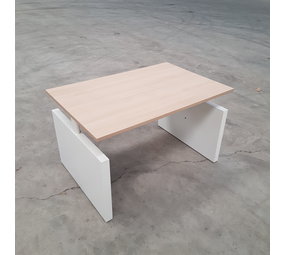 Bureau, 120x80 cm, eiken/wit, verstelbaar, gebruikt (B) Bureau, 120x80 cm, eiken/wit, verstelbaar, gebruikt (B)