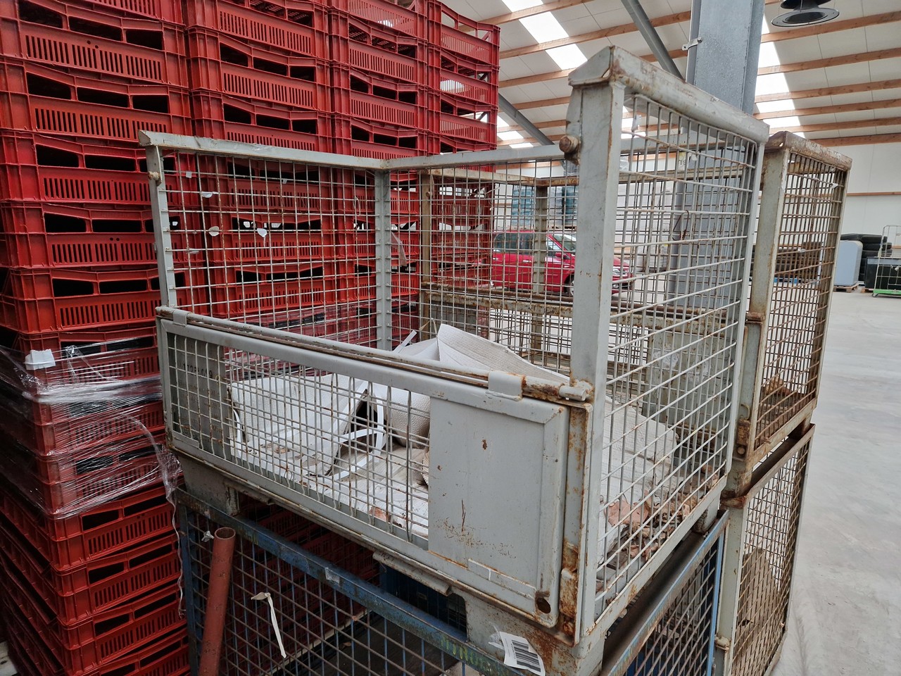 Gaascontainer/ gitterbox, gebruikt Gaascontainer/ gitterbox, gebruikt