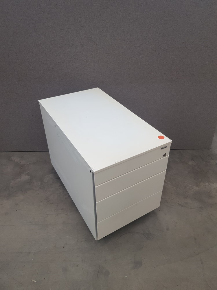 Ladenblok 76x42,5x57 cm, zonder sleutel, eiken/zwart, 3 laden, gebruikt Ladenblok 76x42,5x57 cm, zonder sleutel, eiken/zwart, 3 laden, gebruikt